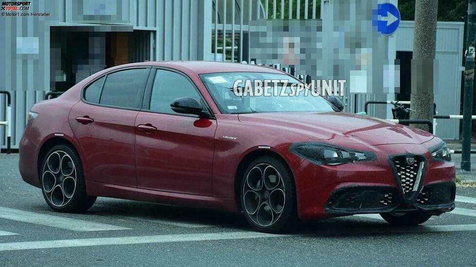 Alfa Romeo Giulia Facelift Spy Shots