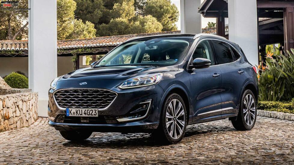 Ford Kuga Vignale EcoBlue Hybrid (2020) On Location