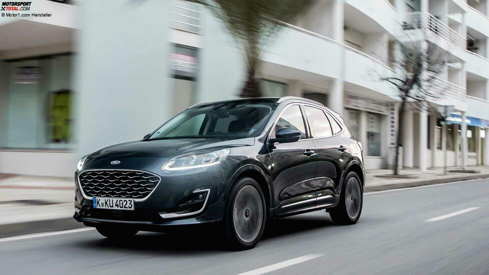 Ford Kuga Vignale EcoBlue Hybrid (2020) On Location