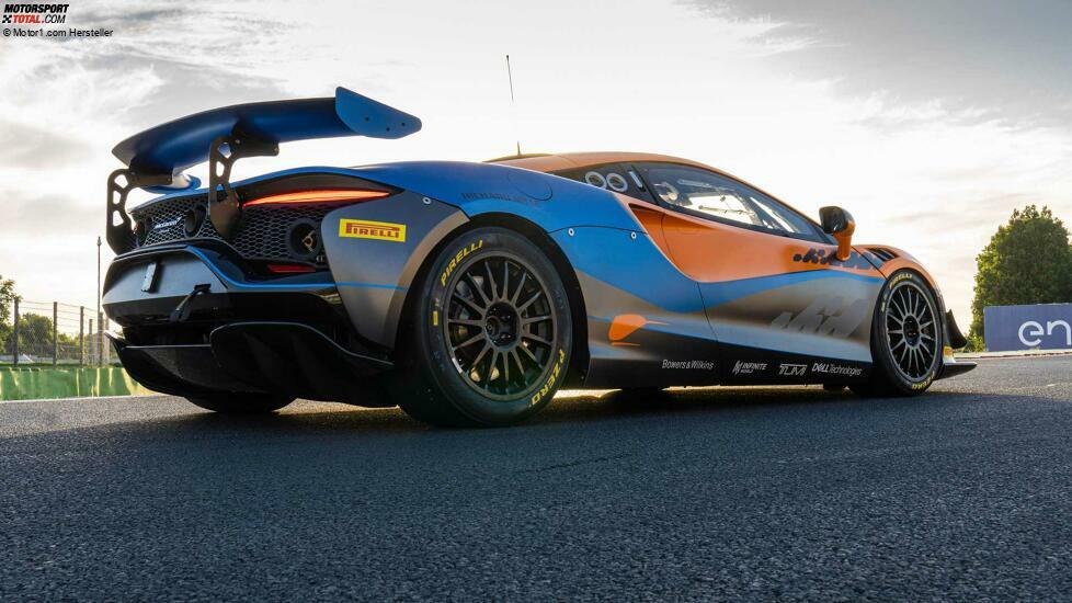 2023 McLaren Artura GT4