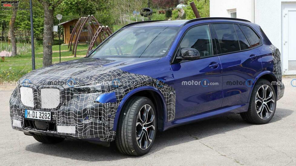 BMW X5 M60i LCI als Erlkönig erwischt