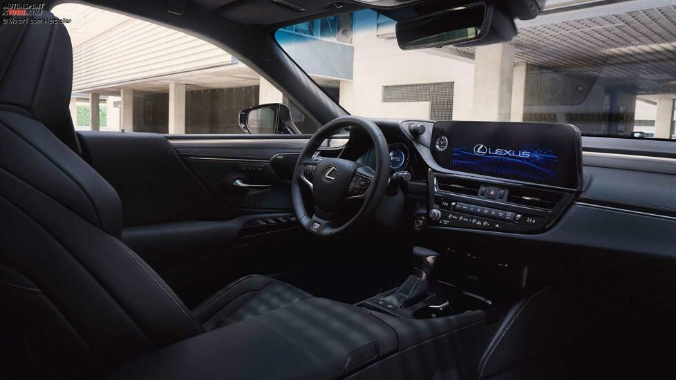 Lexus ES (2023)