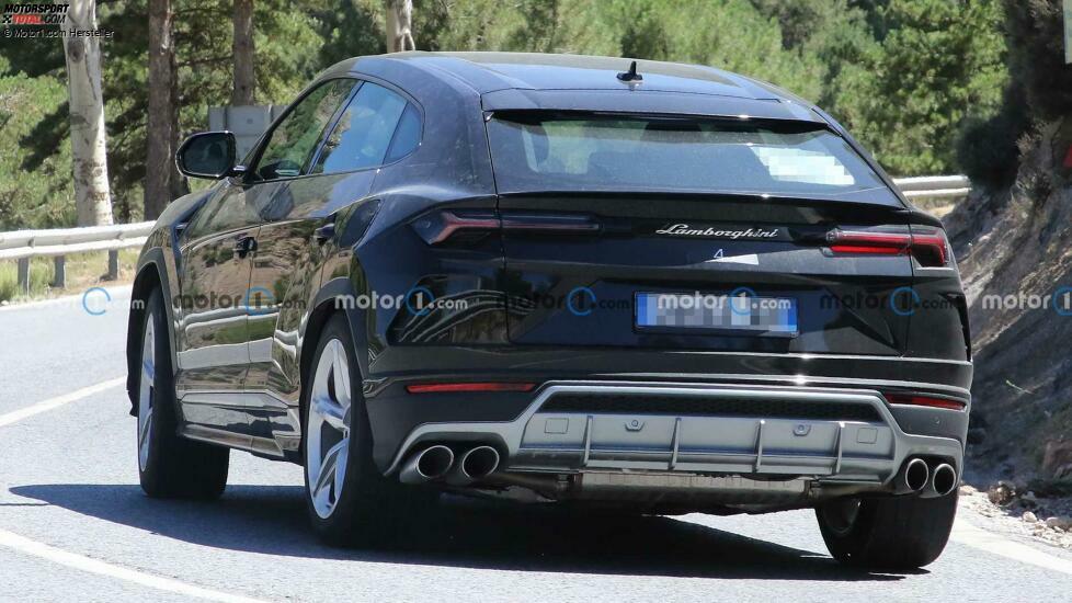 Lamborghini Urus PHEV (2022) als Erlkönig