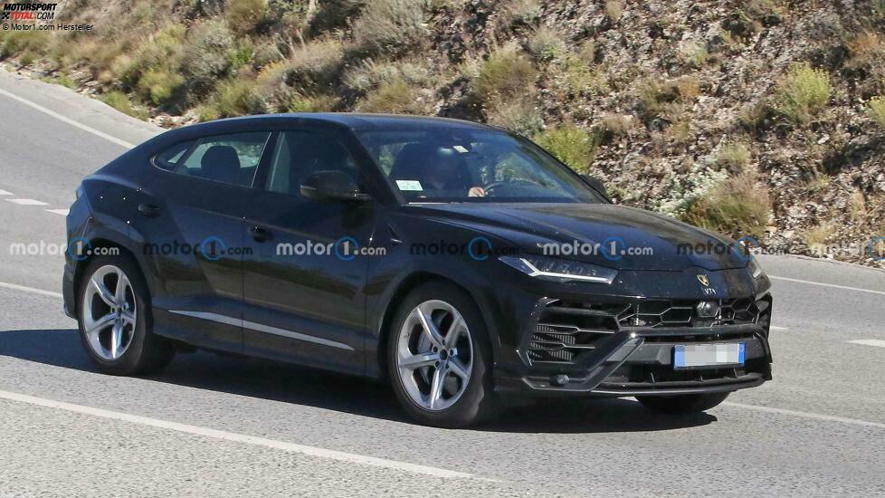 Lamborghini Urus PHEV (2022) als Erlkönig