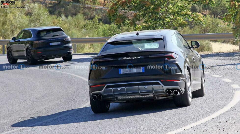 Lamborghini Urus PHEV (2022) als Erlkönig