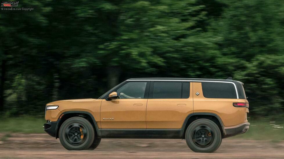 Rivian R1S in Compass Yellow (Seitenansicht)