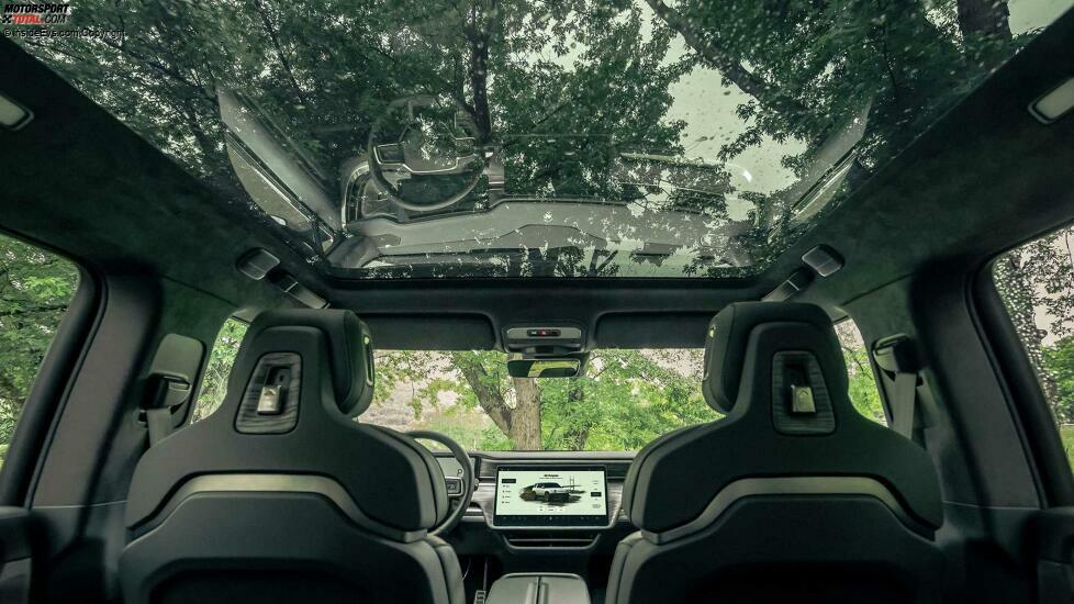 Rivian R1S: Das Panorama-Glasdach