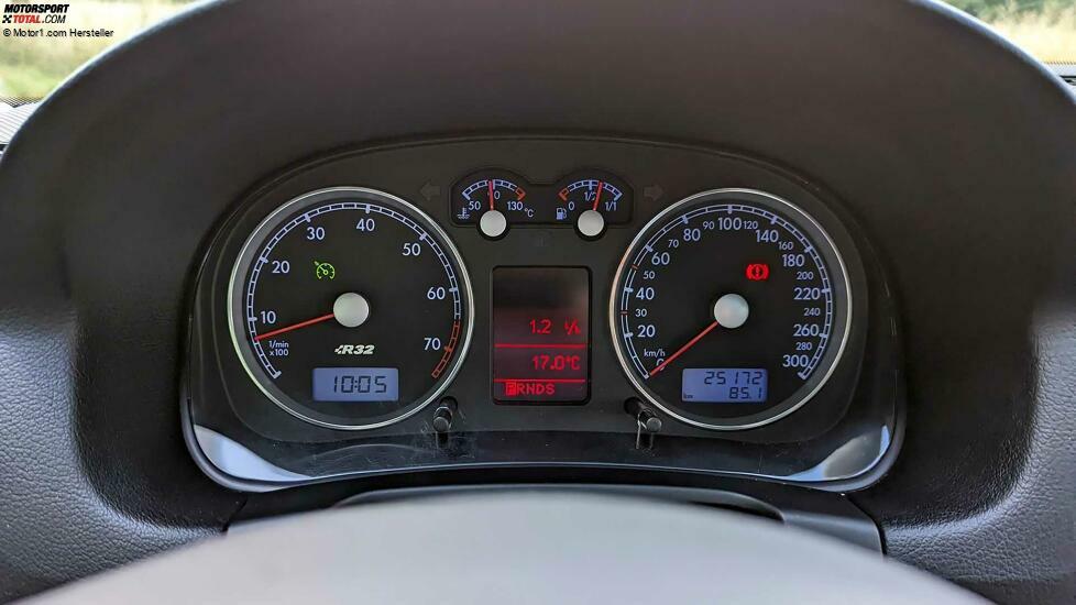 VW Golf R32 V6