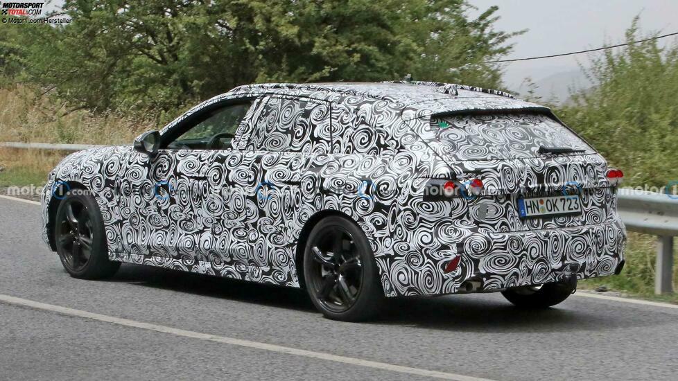 Audi A4 / RS4 Avant (2023) als Erlkönig