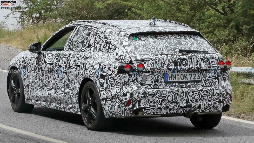 Audi A4 / RS4 Avant (2023) als Erlkönig