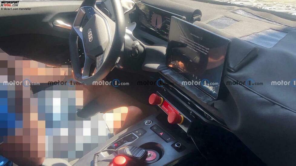 Audi A4 / RS4 Avant (2023) als Erlkönig