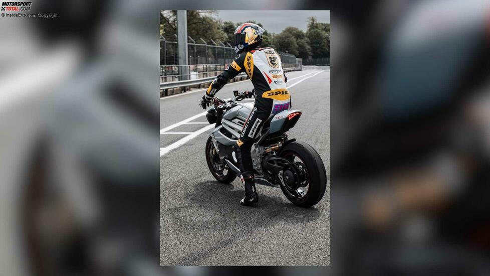 Triumph TE-1 - Tests auf der Rennstrecke