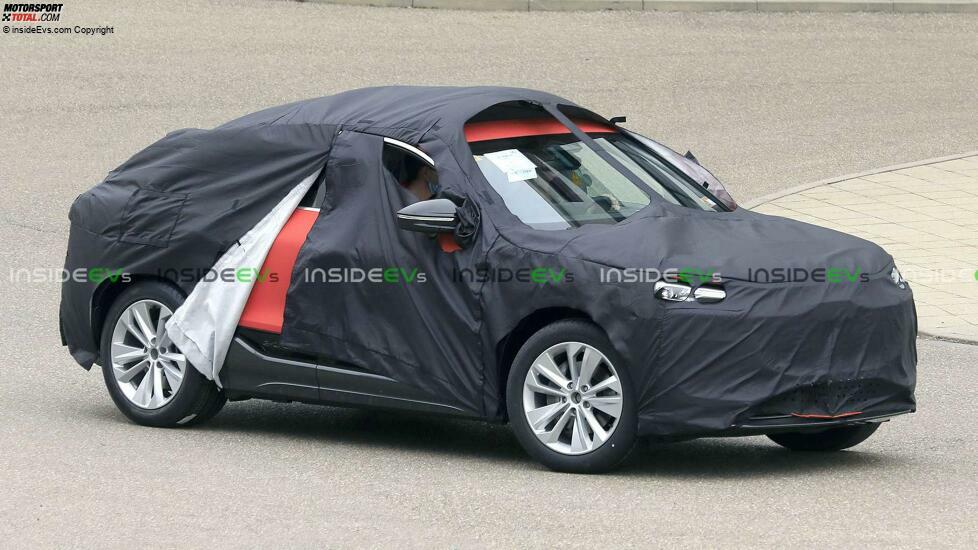 Audi Q6 e-tron Sportback (2023) auf ersten Erlkönigfotos