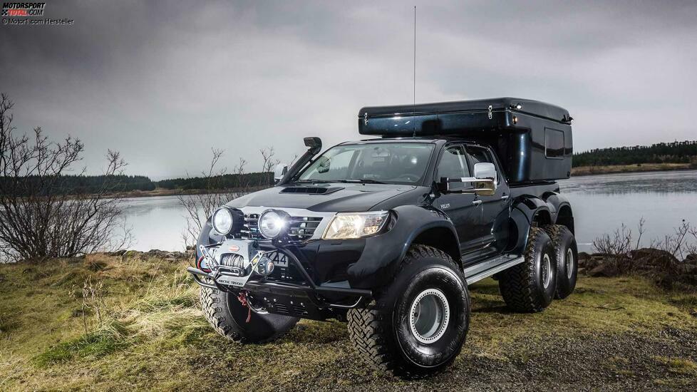 Toyota Hilux AT44 6x6