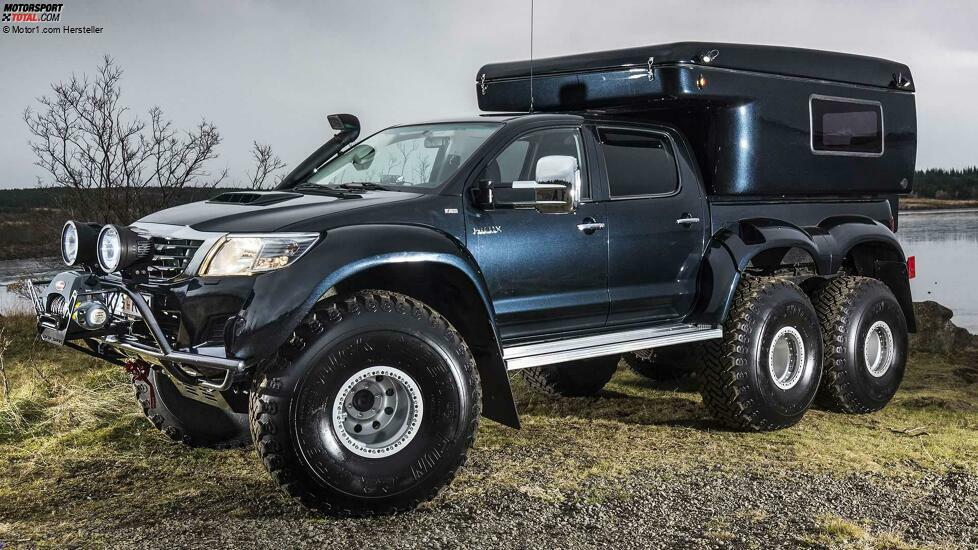 Toyota Hilux AT44 6x6