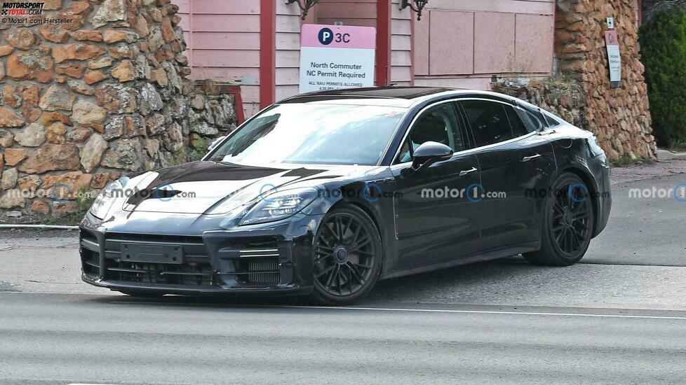 Porsche Panamera (2022) Prototyp mit Zentralverschluss-Felgen