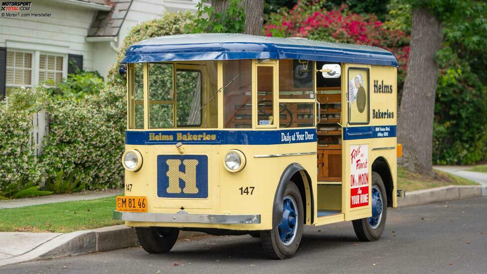 1936 Twin Coach Helms Bakery Delivery Truck