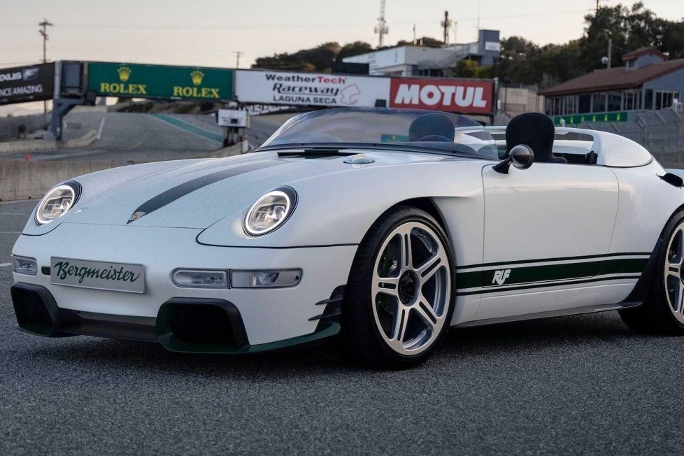 Mit offenem Dach ist er von den Porsche-Bergrennwagen vergangener Zeiten inspiriert ...