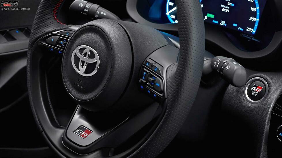 2022 Toyota Yaris Cross GR SPORT