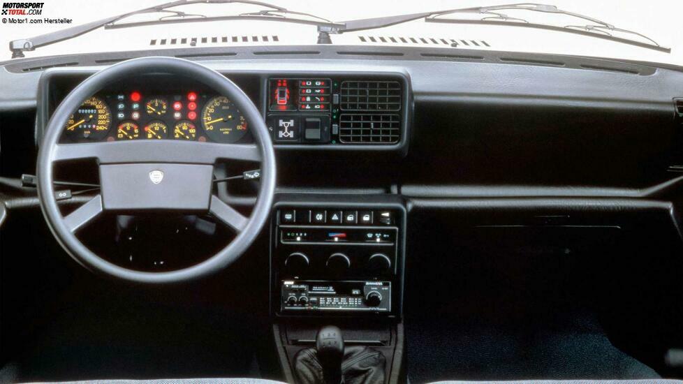 Lancia Prisma 4wd 1986 - Interieur