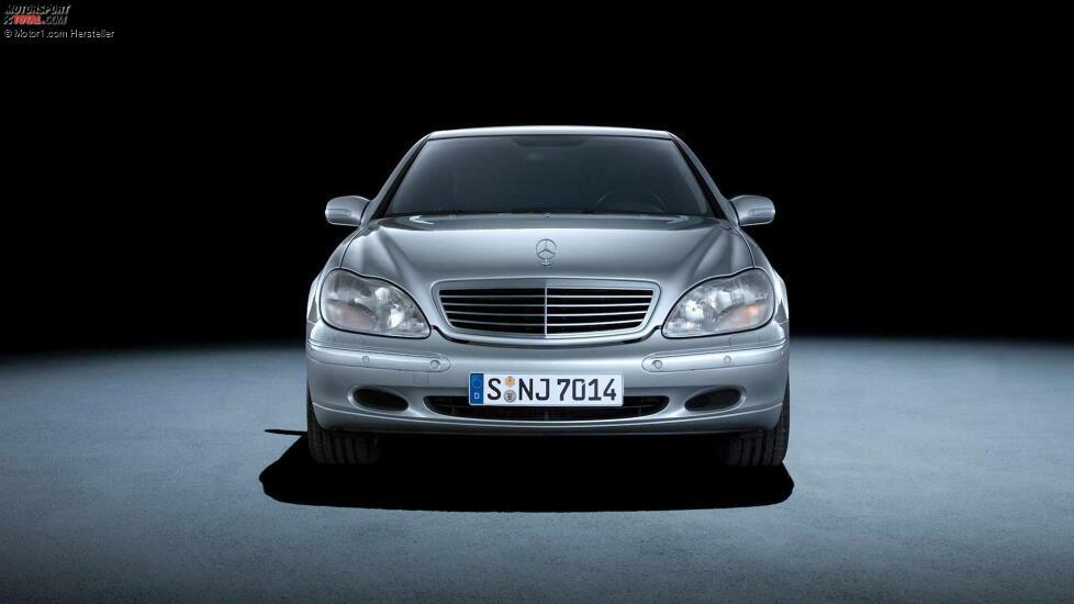 1998/ Mercedes-Benz S400 (W220)