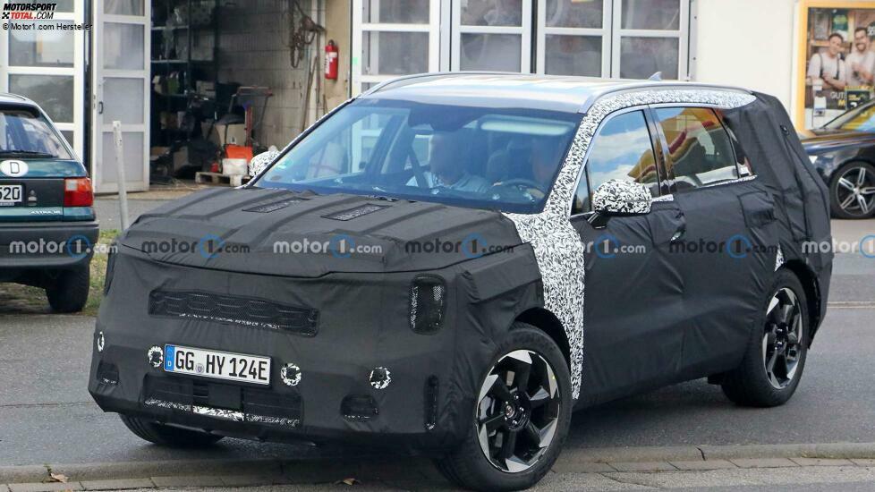 Kia Sorento Facelift (2023) auf ersten Erlkönigbildern