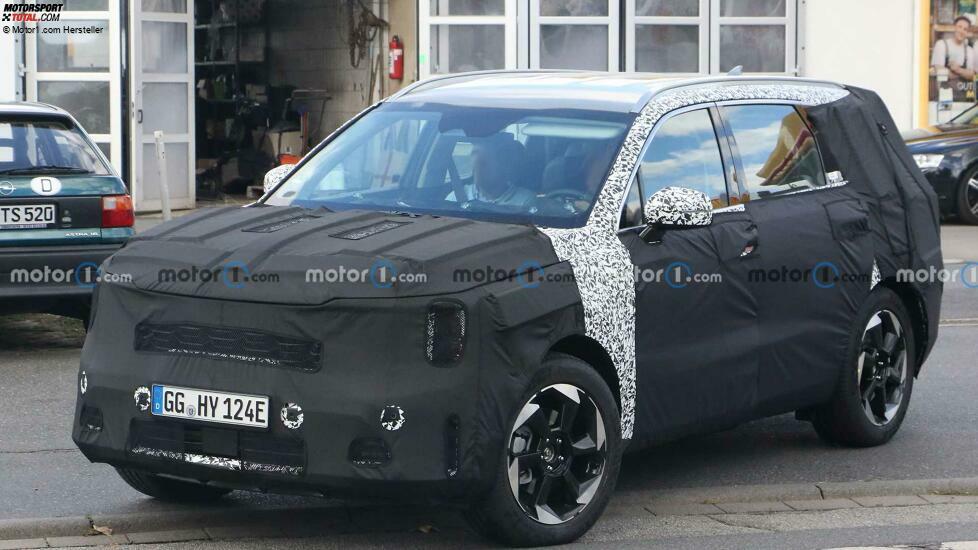 Kia Sorento Facelift (2023) auf ersten Erlkönigbildern