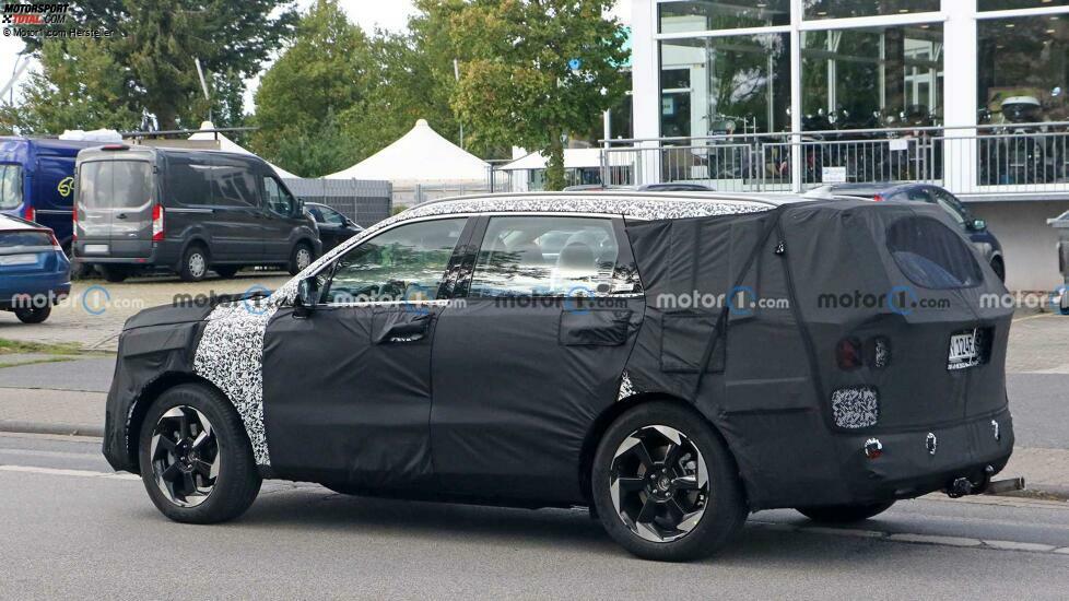 Kia Sorento Facelift (2023) auf ersten Erlkönigbildern