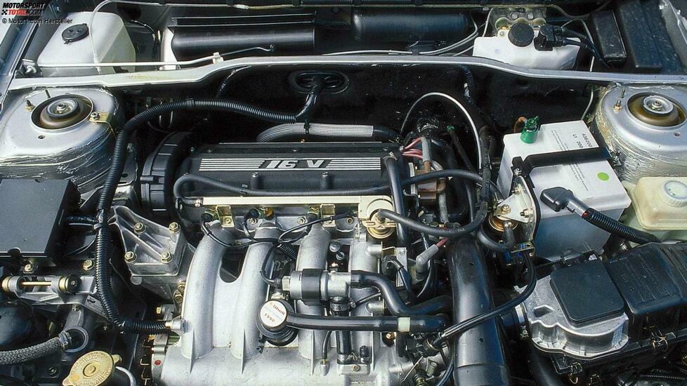 Peugeot 405 Mi16 X4 1989, Motor