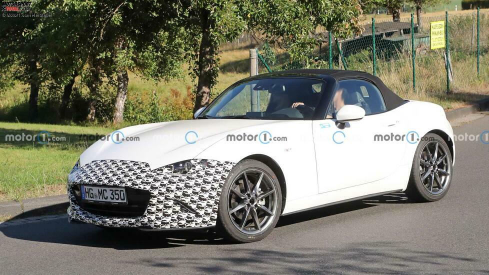 Mazda MX-5 (2024) als Test-Mule erwischt (weitere Bilder)