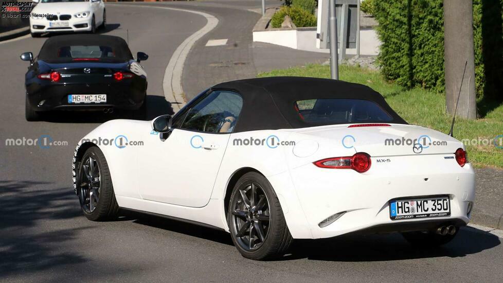 Mazda MX-5 (2024) als Test-Mule erwischt (weitere Bilder)