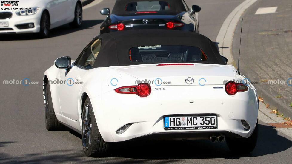 Mazda MX-5 (2024) als Test-Mule erwischt (weitere Bilder)