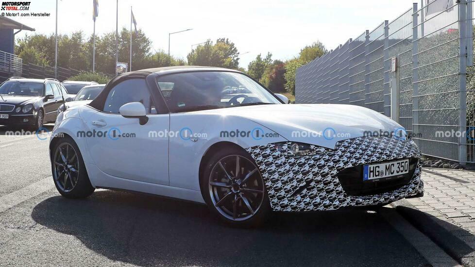 Mazda MX-5 (2024) als Test-Mule erwischt (weitere Bilder)