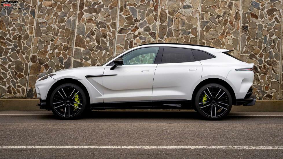 2023 Aston Martin DBX707