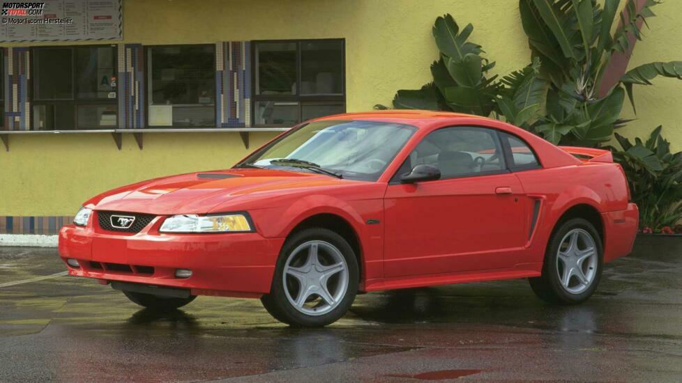 Ford Mustang GT (2000)