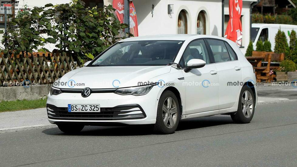 Volkswagen Golf Facelift (2023) Mule mit Innenraum