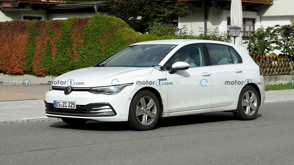 Volkswagen Golf Facelift (2023) Mule mit Innenraum