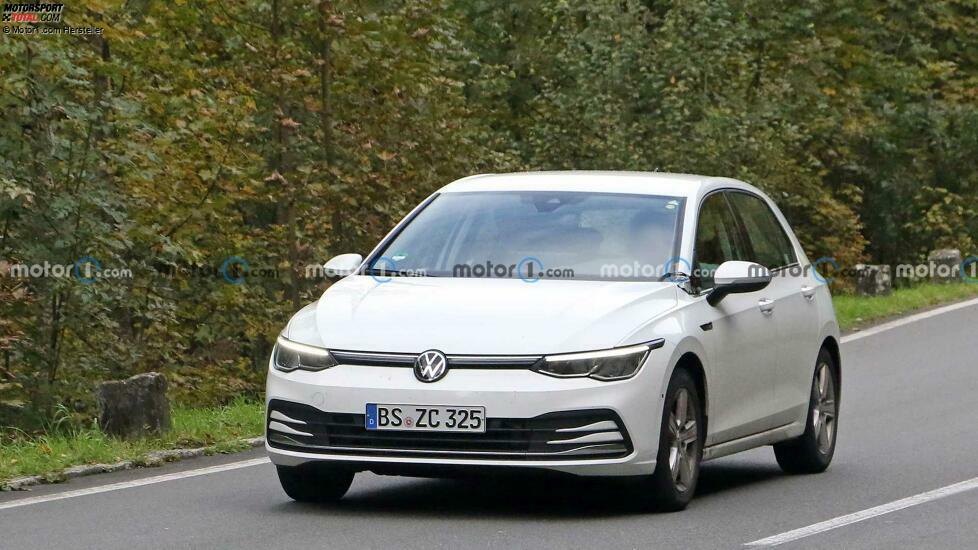 Volkswagen Golf Facelift (2023) Mule mit Innenraum