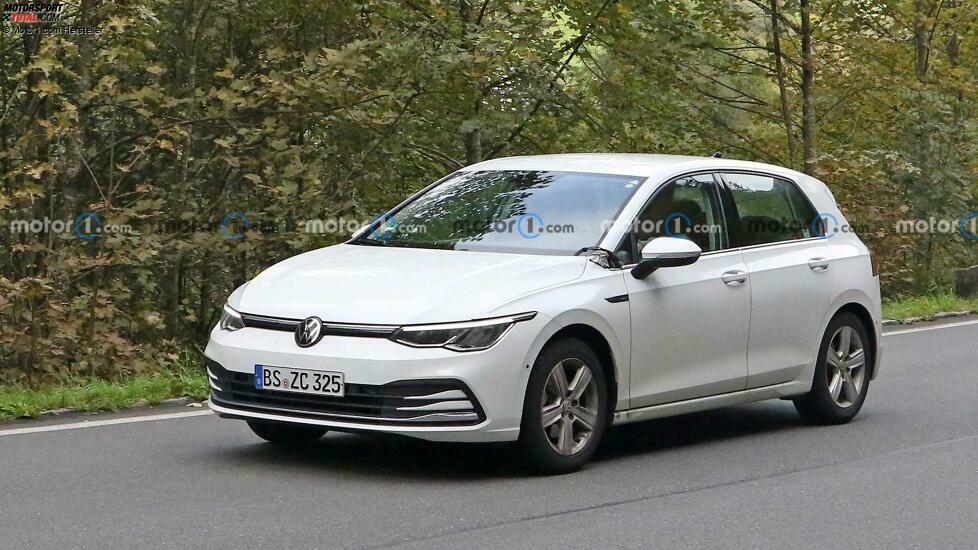 Volkswagen Golf Facelift (2023) Mule mit Innenraum
