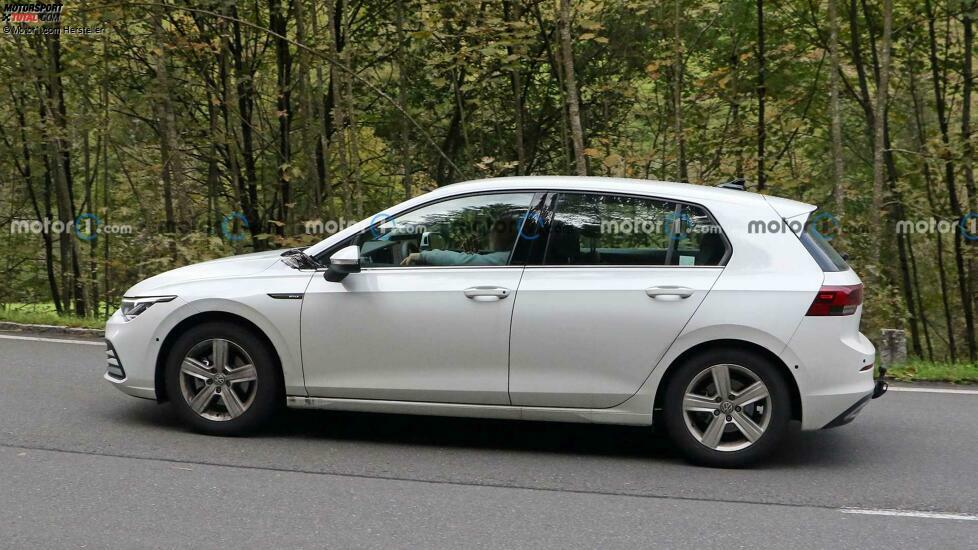 Volkswagen Golf Facelift (2023) Mule mit Innenraum