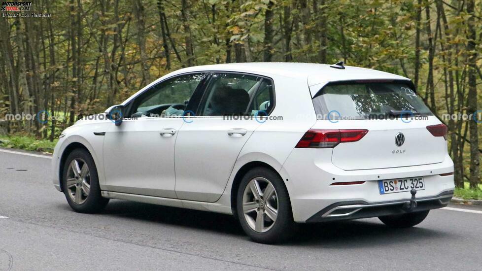 Volkswagen Golf Facelift (2023) Mule mit Innenraum