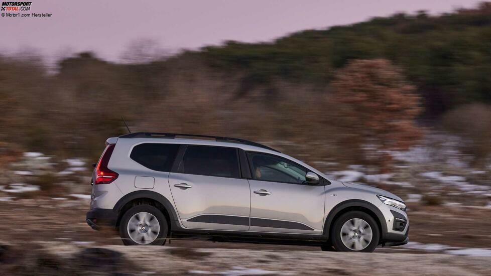 Dacia Jogger (2022) in Moonstone Grey