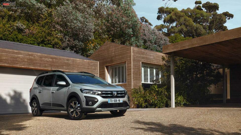 Dacia Jogger (2022) in Moonstone Grey