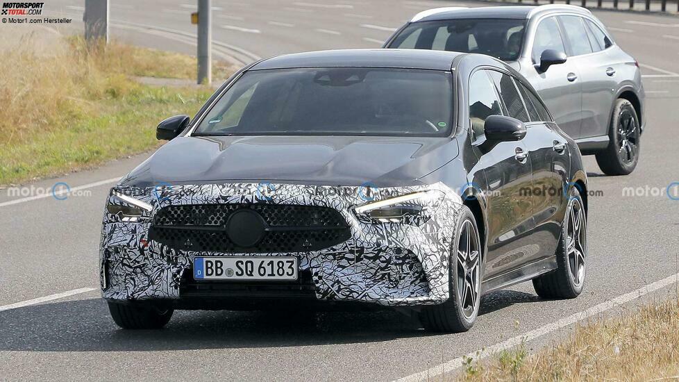 Mercedes-Benz CLA und CLA Shooting Brake als Facelift-Erlkönig erwischt