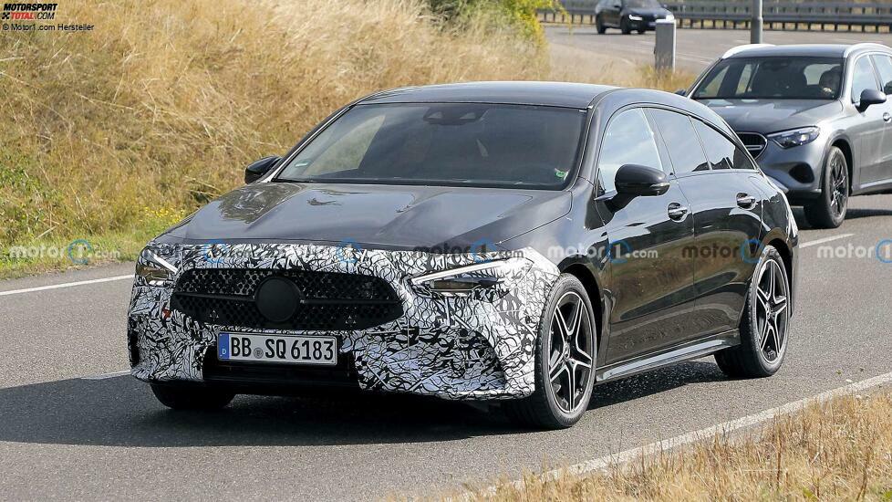 Mercedes-Benz CLA und CLA Shooting Brake als Facelift-Erlkönig erwischt