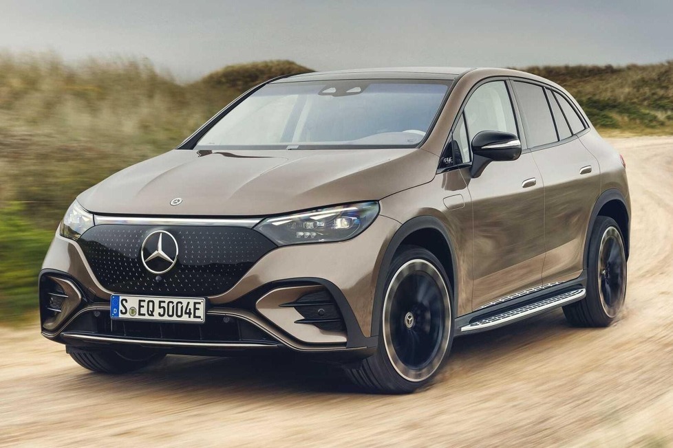 Mit 4,89 Metern tritt das Auto gegen Audi e-tron und BMW iX an