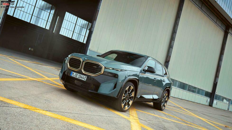 BMW XM (2023)