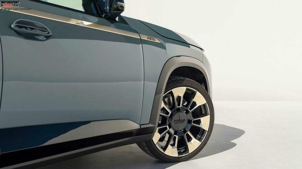 BMW XM (2023)