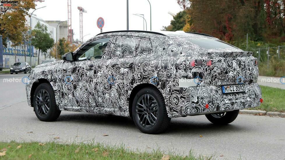BMW X2 (2024) auf zusätzlichen Erlkönigaufnahmen