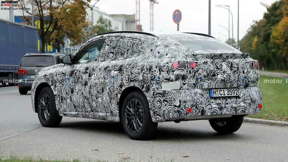 BMW X2 (2024) auf zusätzlichen Erlkönigaufnahmen